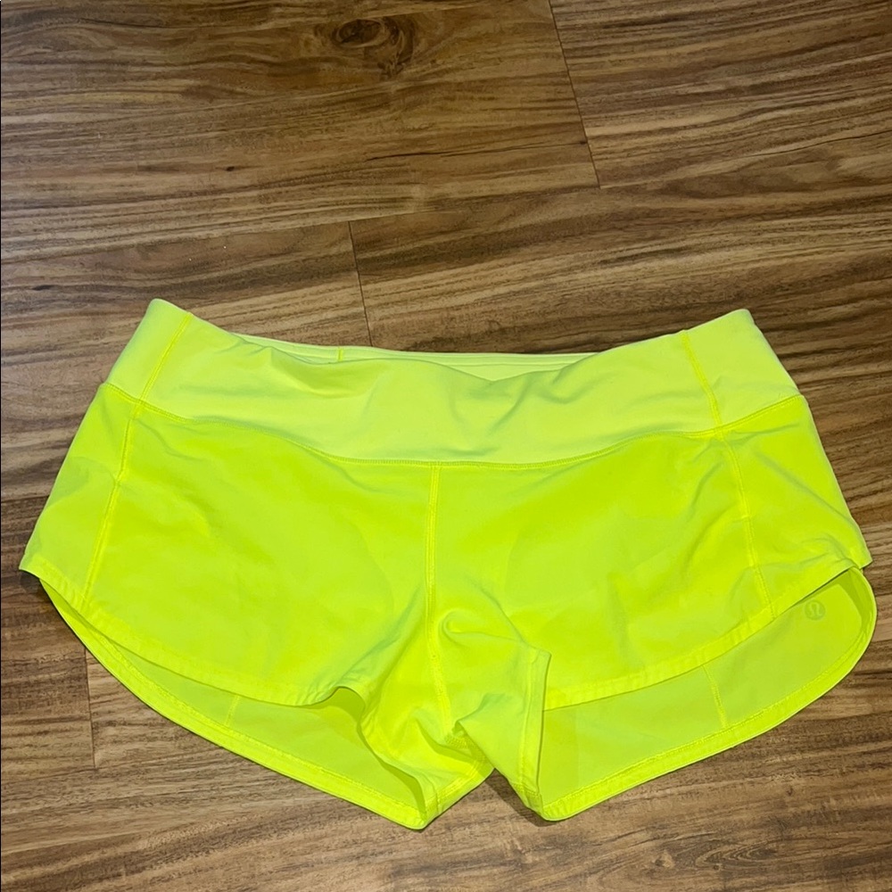 Lululemon Athletica Neon Yellow Hotty Hot Shorts Size 8 EUC